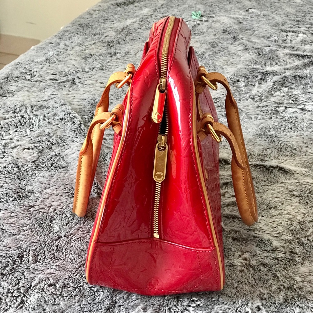 Louis Vuitton Vernis Summit  PommeD'Amour Bag